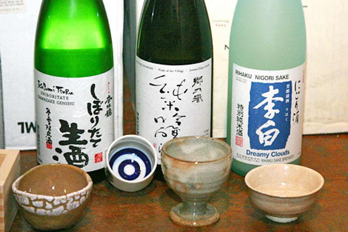 Как правильно пить саке и быть хорошим гайкокудзином