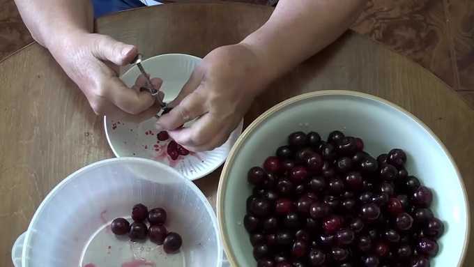 Варенье из вишни: как правильно варить вишневое варенье