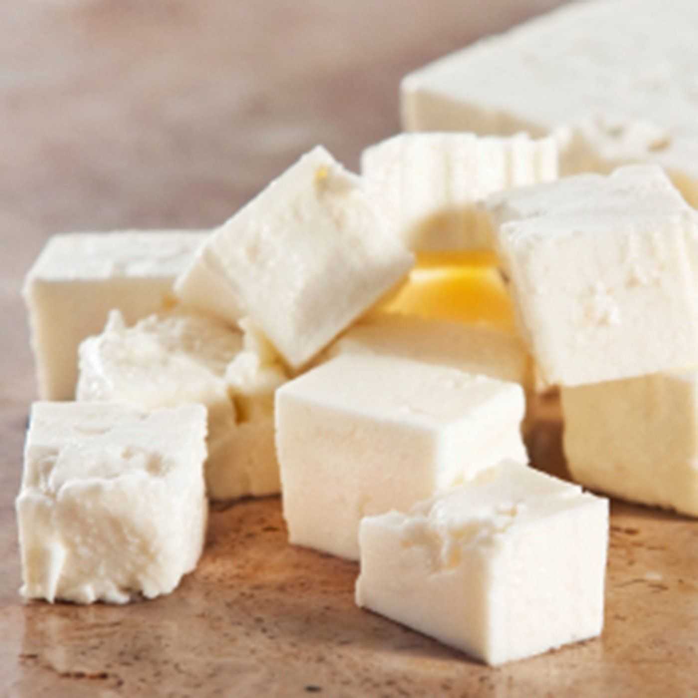 Химический состав, пищевая ценность и калорийность сыра фета Польза и возможный вред в употреблении сыра Рецепты приготовления и рекомендации по выбору продукта