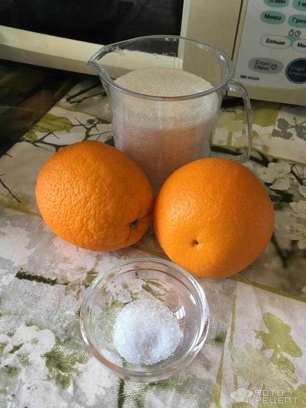 Сок из замороженных апельсинов в домашних условиях. Сок из апельсинов в домашних. Сок из апельсина в домашних. Сок с апельсинов в домашних. Сок домашний из апельсинов.