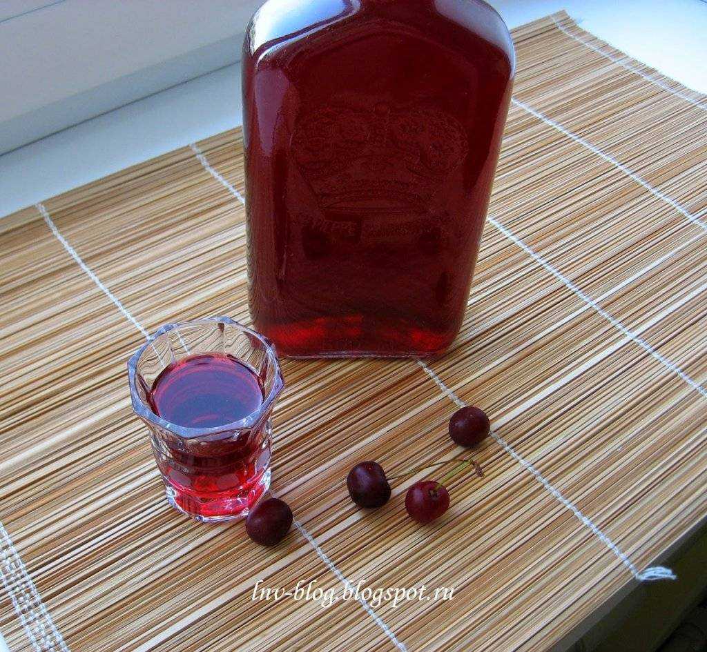 Вишневый ликер: как сделать напиток из вишни на водке в домашних условиях своими руками