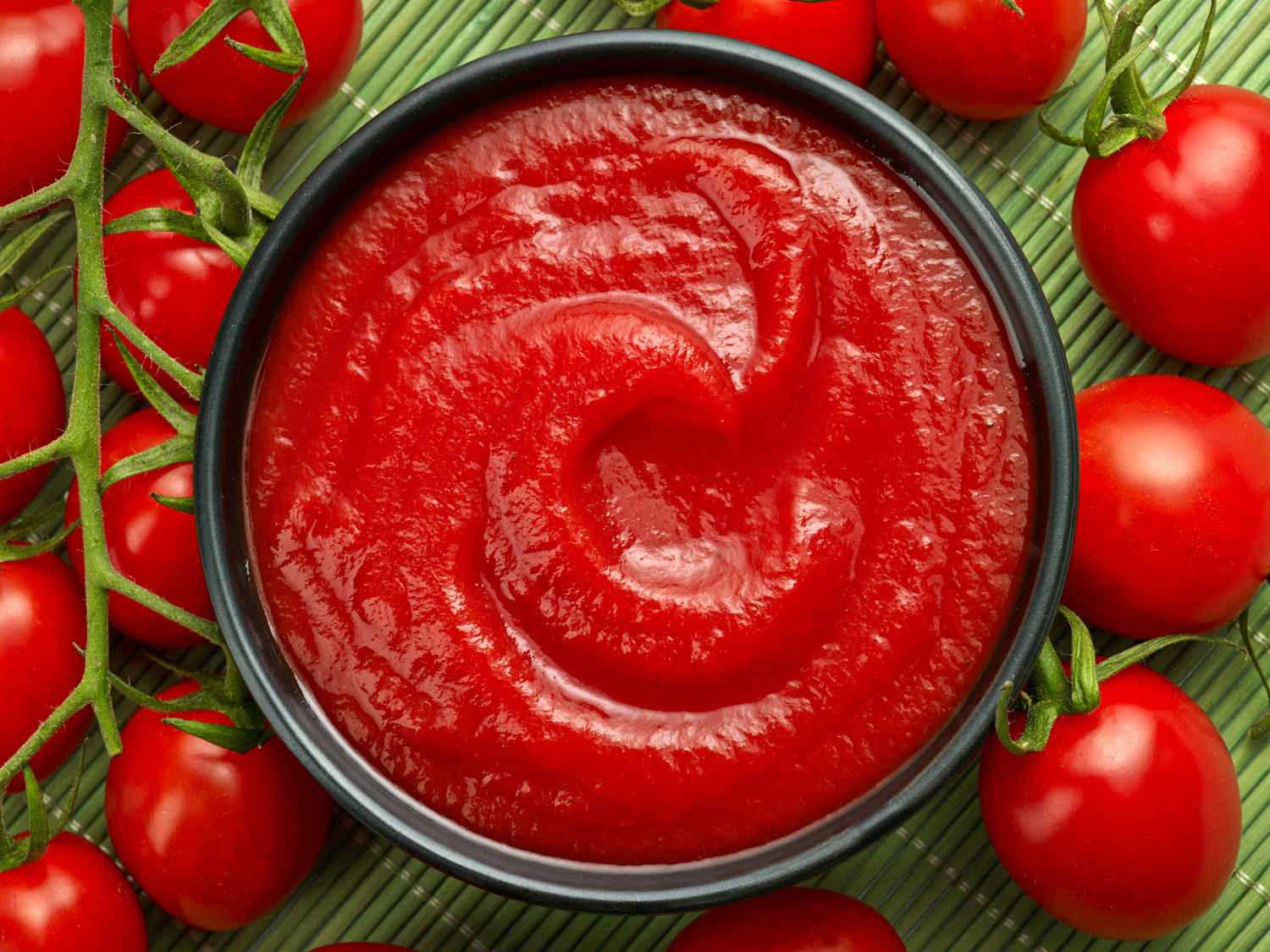 Сколько калорий в томатной пасте. калорийность томатного сока и томатной пасты. калорийность томатного соуса