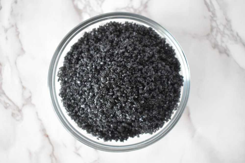 Черная соль: польза и вред, 19 полезных свойств и применений