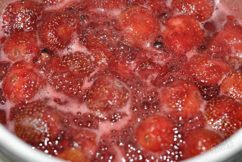 Варенье из клубники с целыми ягодами — 10 рецептов на зиму (густое и прозрачное)