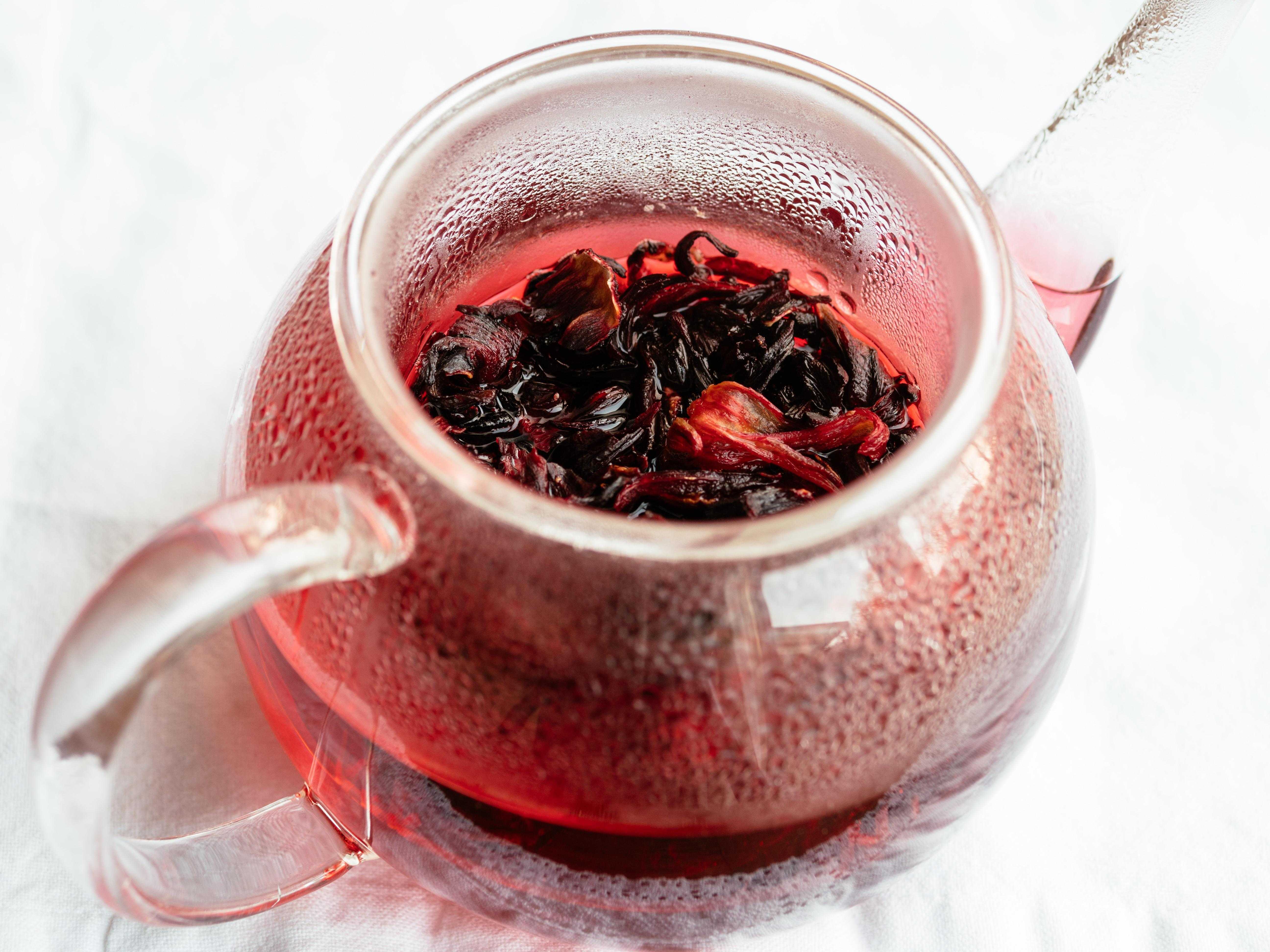 Каркаде – чай с полезными свойствами. особенности заваривания каркаде чая и противопоказания напитка