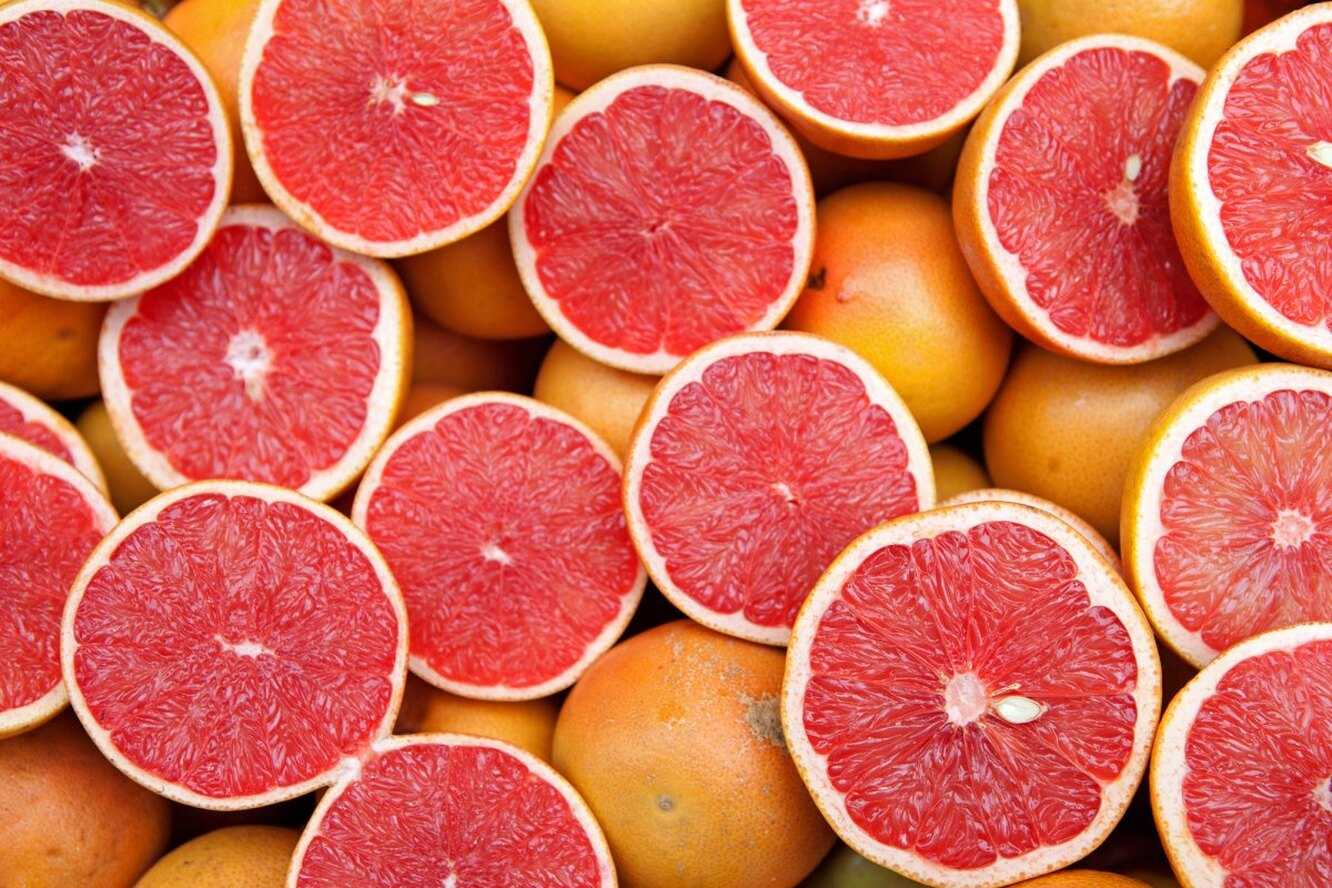 Сок грейпфрута: польза и вред, калорийность, чем полезен свежевыжатый грейпфрутовый фреш, как его употреблять?