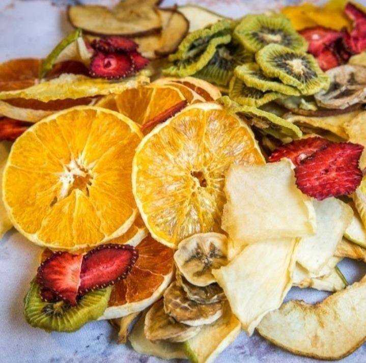 Перечень и комбинации используемых ингредиентов для фруктовых чипсов Как сделать в домашних условиях в духовке Влияние термической обработки на пользу фруктов