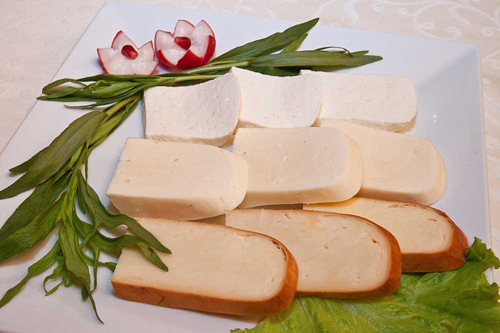 Колбасный сыр: польза и вред, калорийность. действительно ли колбасный сыр исключительно вреден для организма