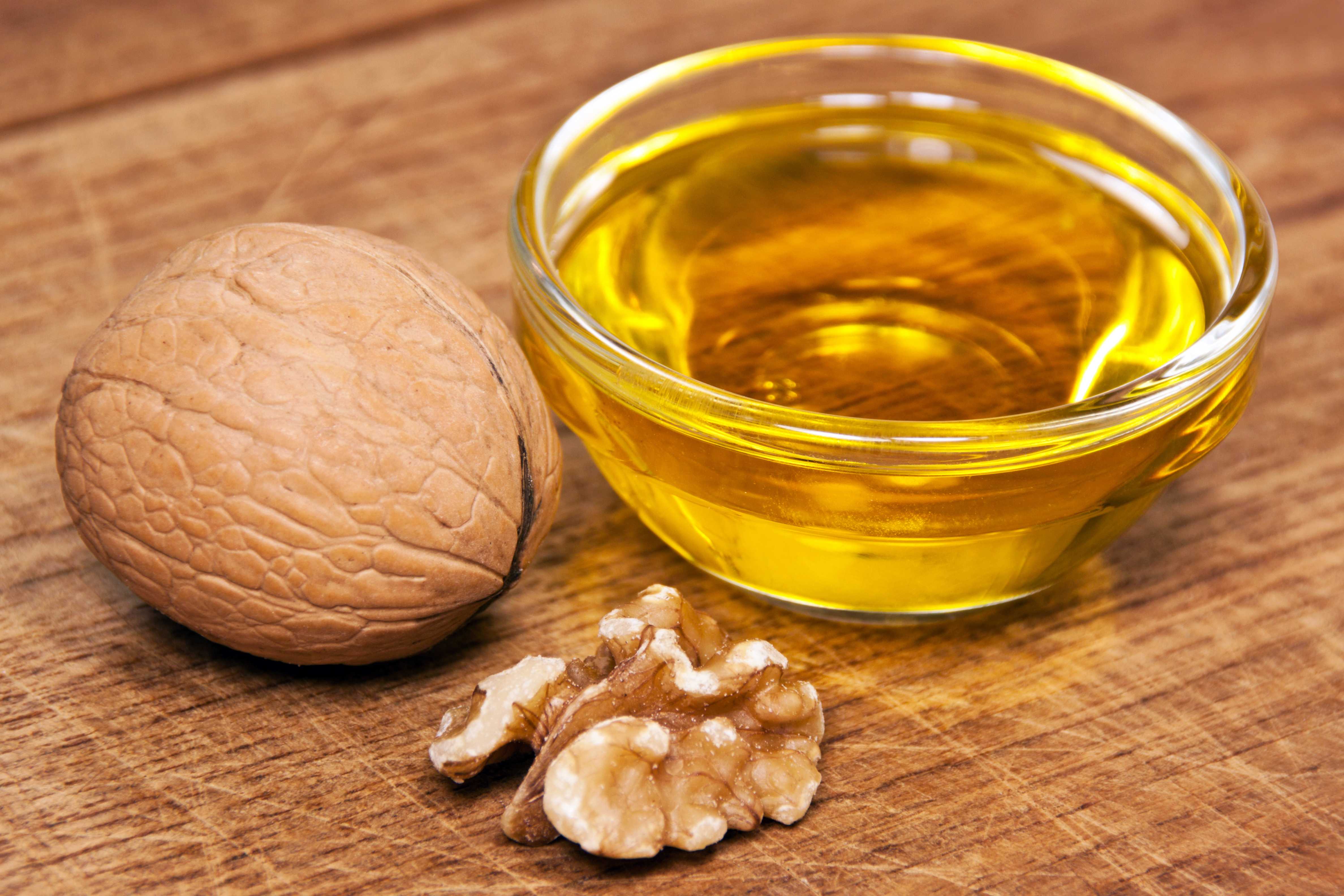 Как использовать масло грецкого ореха для волос