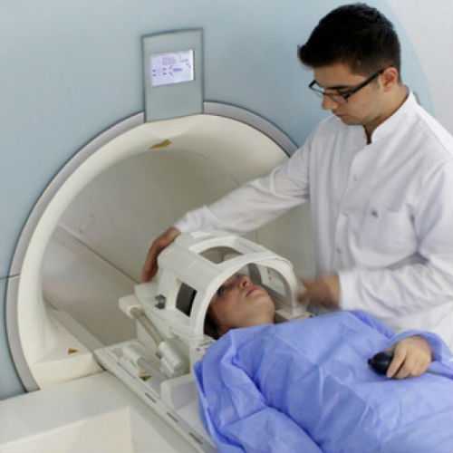 Особенности проведения контрастной магнитно-резонансной томографии гипофиза Подготовка к диагностике и процесс сканирования Преимущества и недостатки данного метода обследования